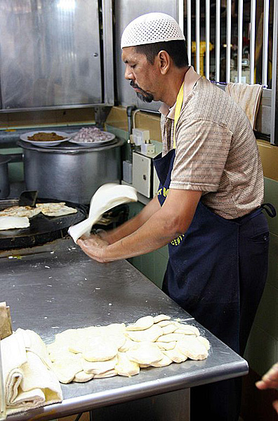Roti-Prata-Baker_a